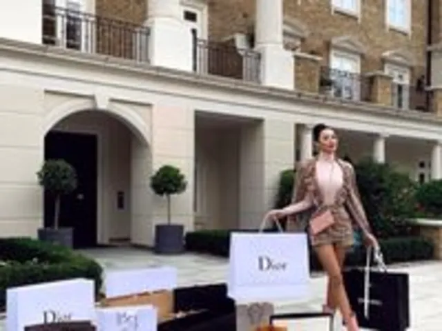 The Role of Escorts in Italian Luxury Shopping and Fashion