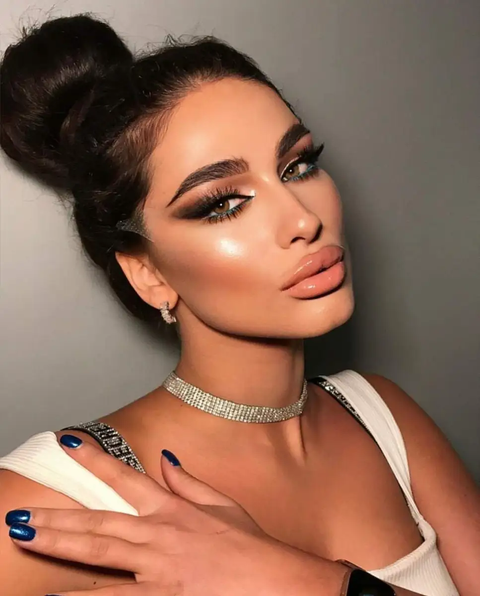 Adel escort in Rome