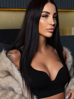 Adelina escort in Milan