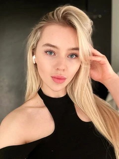 Adeline escort in Milan