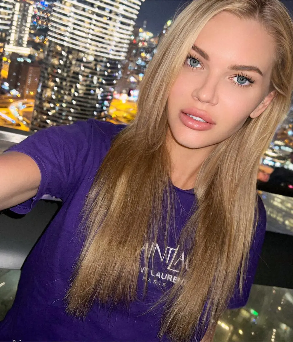 Agata escort in Milan
