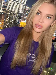 Agata escort in Milan