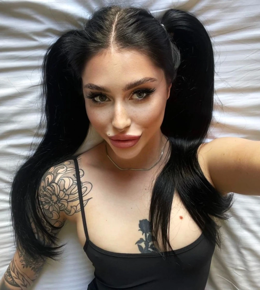 Aleks escort in Milan