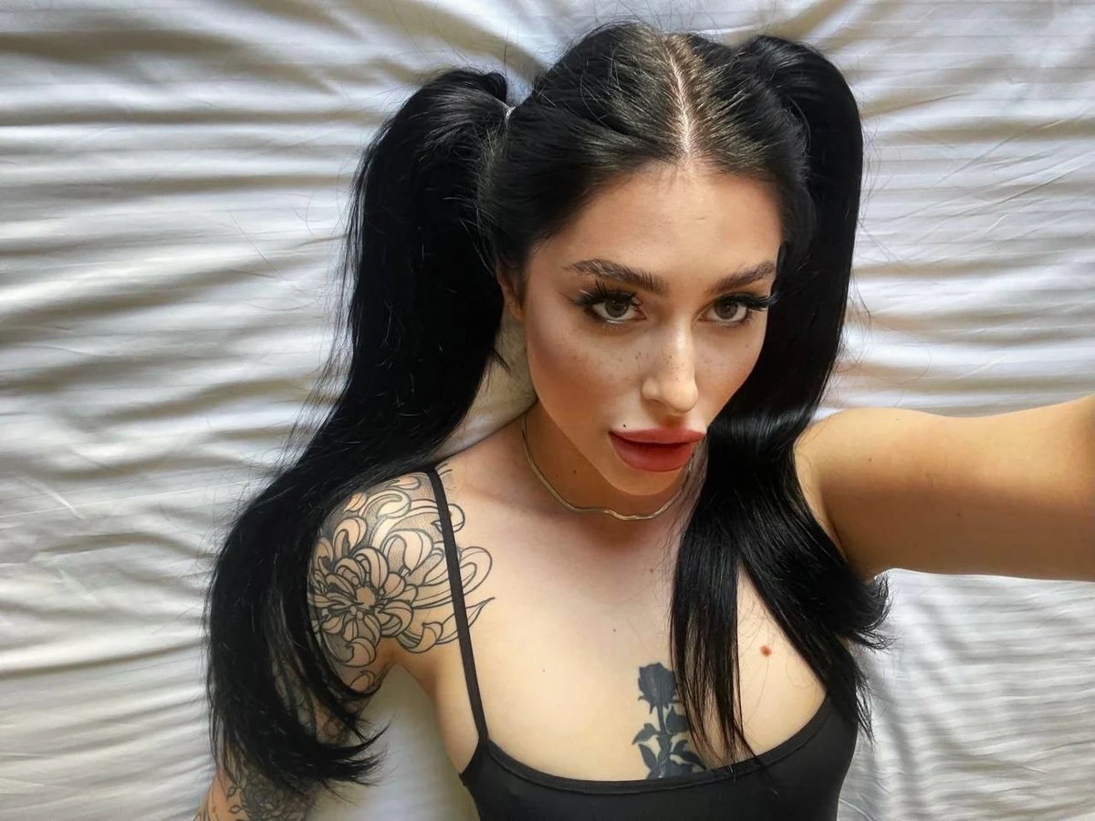 Aleks escort in Milan