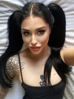 Aleks escort in Milan