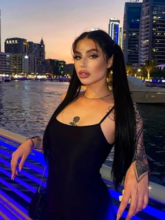 Aleks escort in Milan