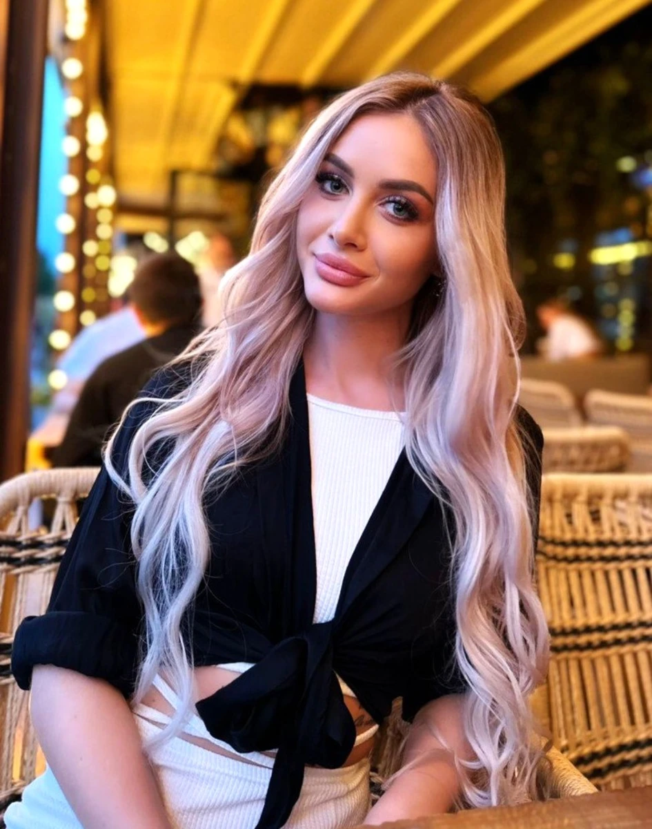 Aleksandra escort in Milan