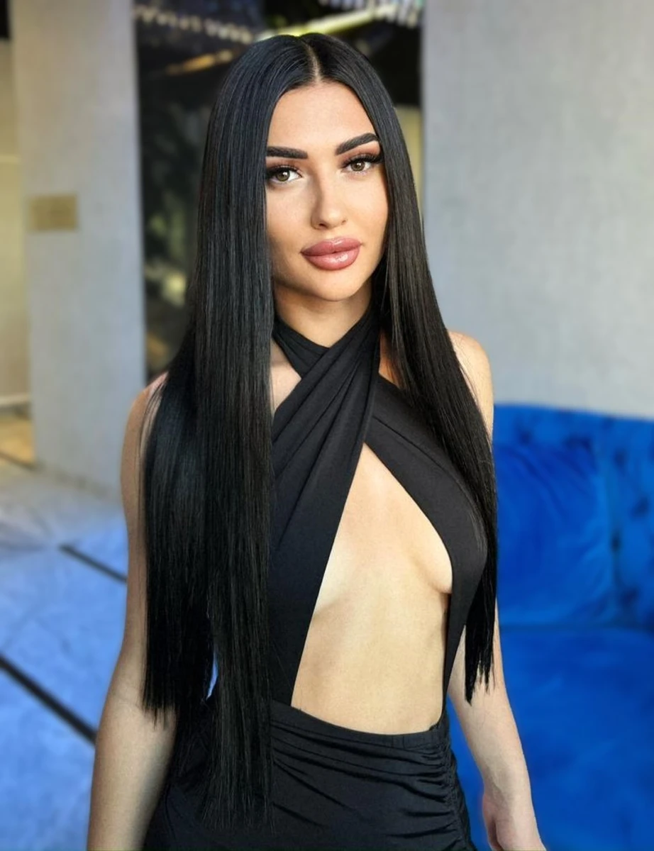 Alexandra escort in Milan