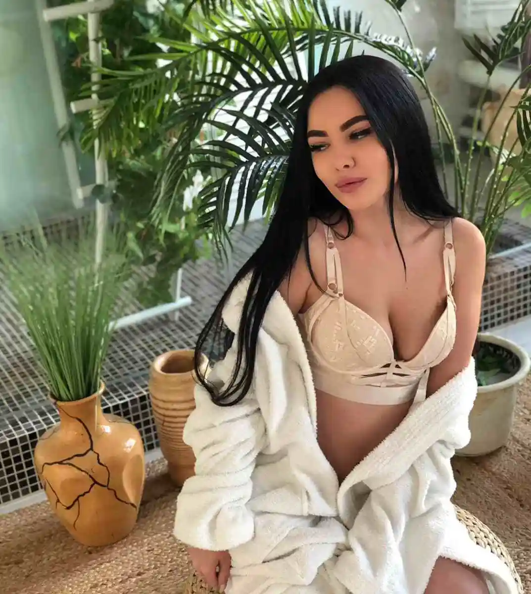 Alica escort in Rome