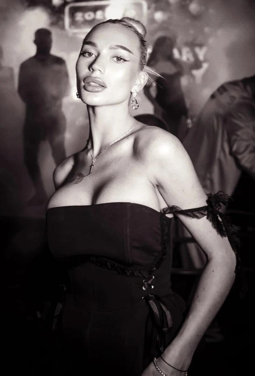 Alice escort in Milan