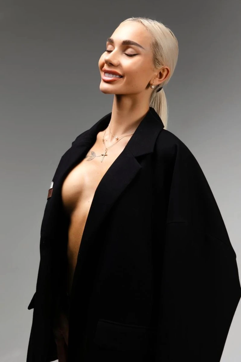 Alice escort in Milan