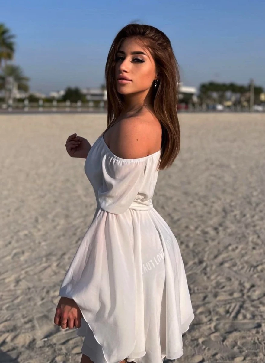 Alisa escort in Milan