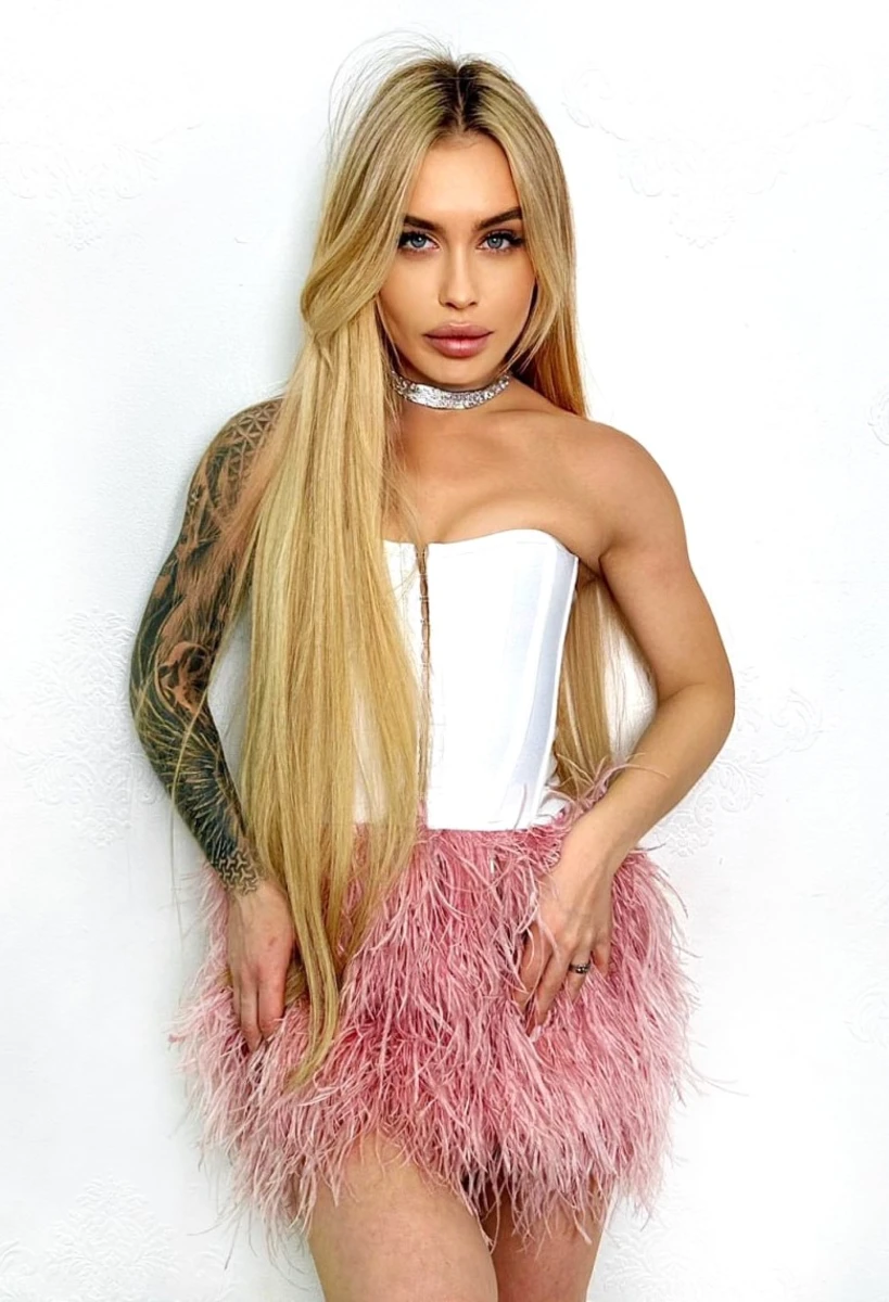 Alisa escort in Milan