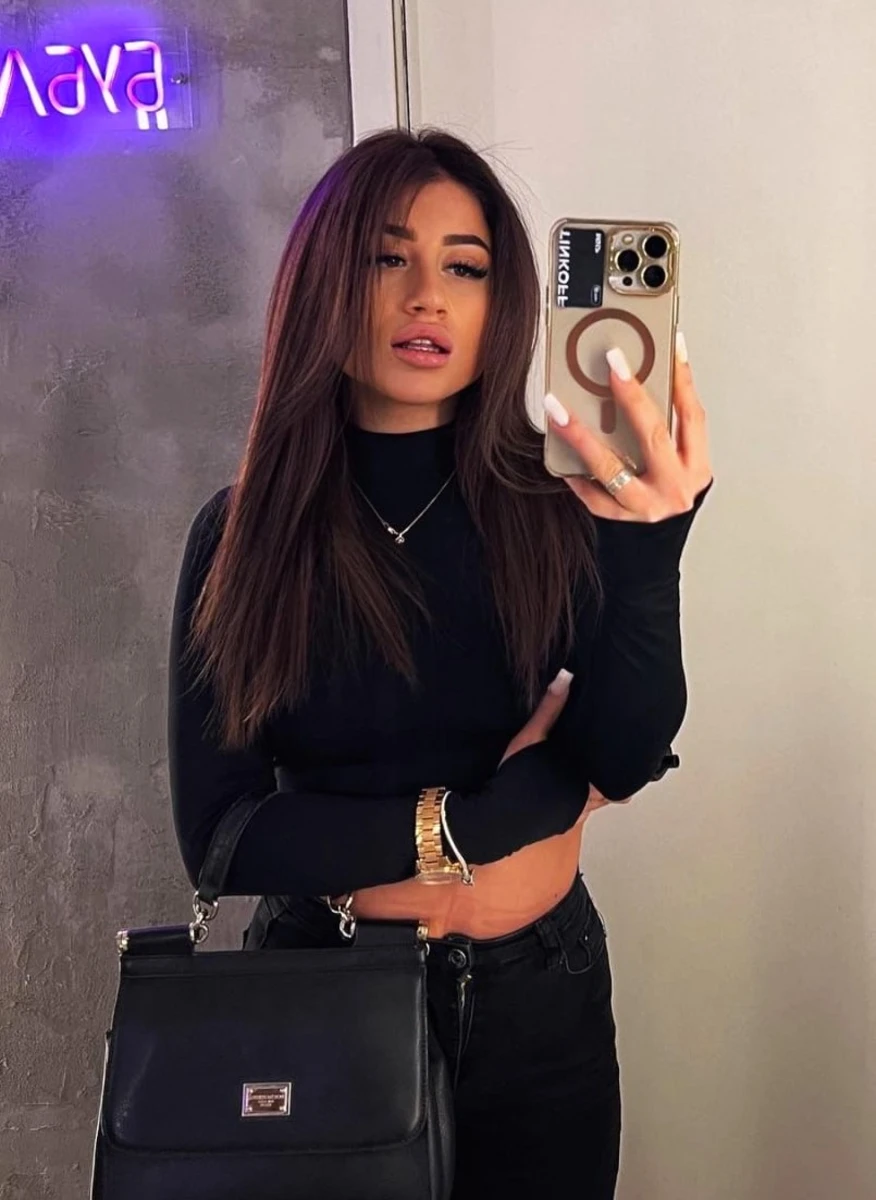Alisa escort in Milan