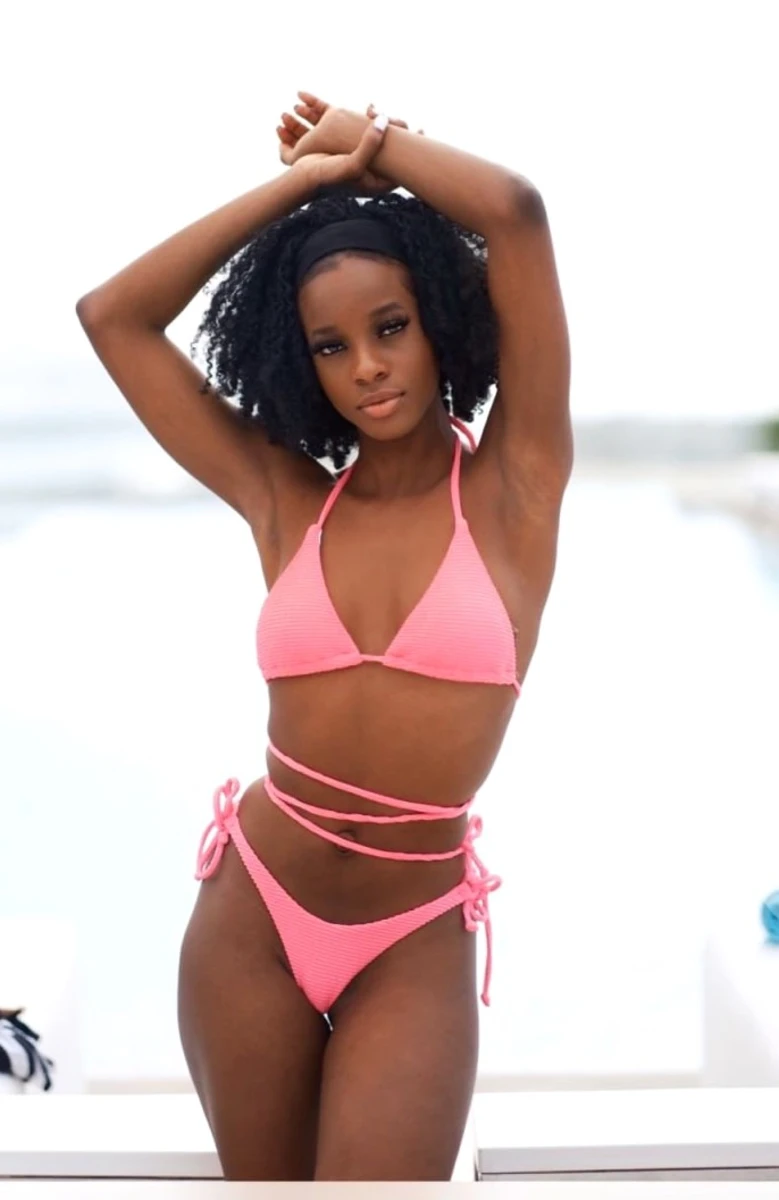 Amanda escort in Milan