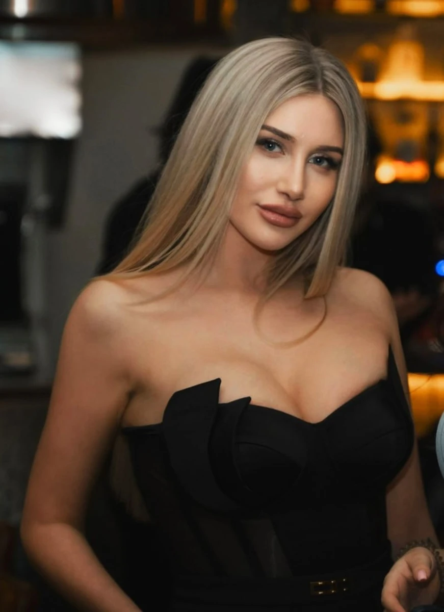 Amelia escort in Milan
