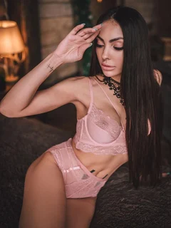 Amira escort in Rome