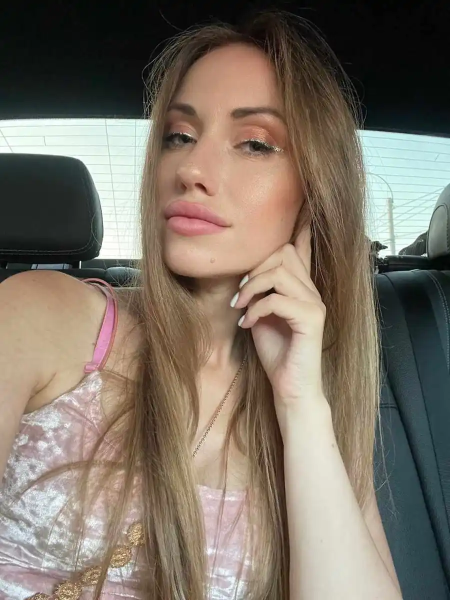 Anna escort in Rome