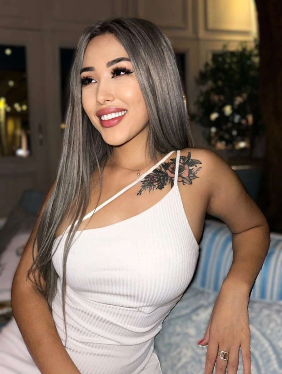 Anya escort in Milan