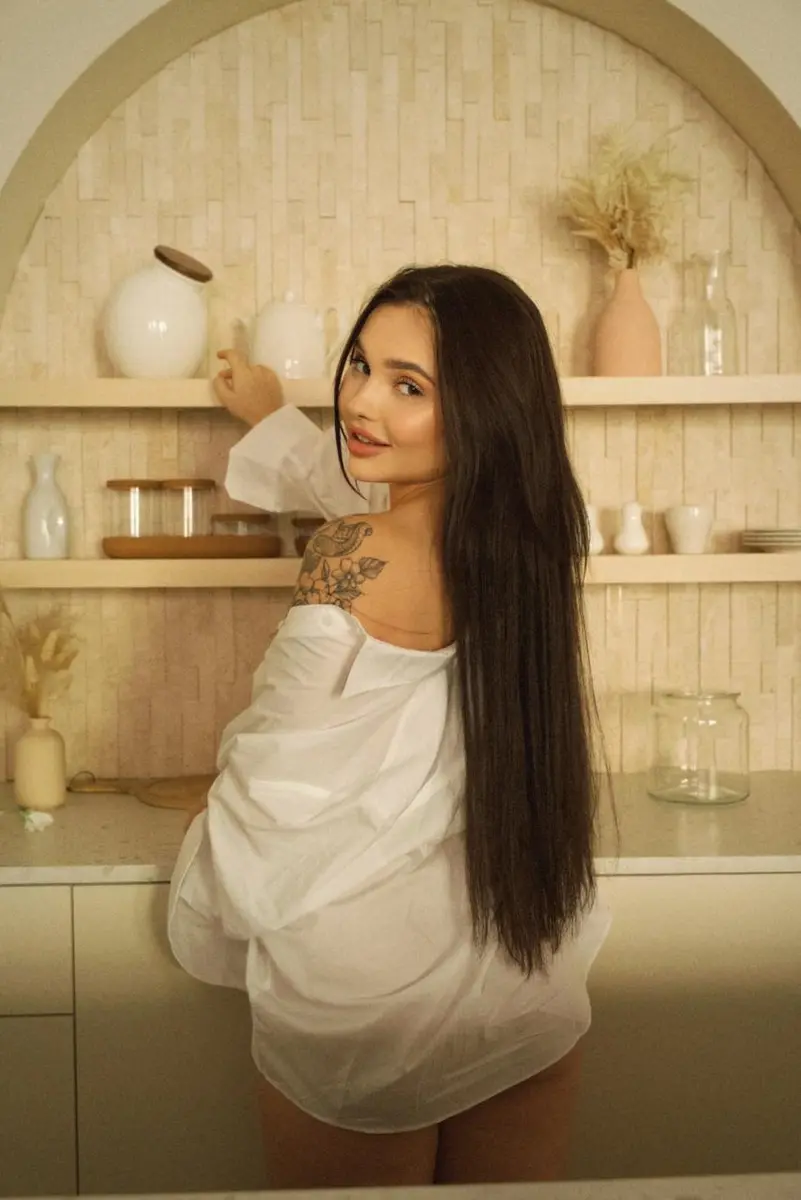 Anya escort in Milan