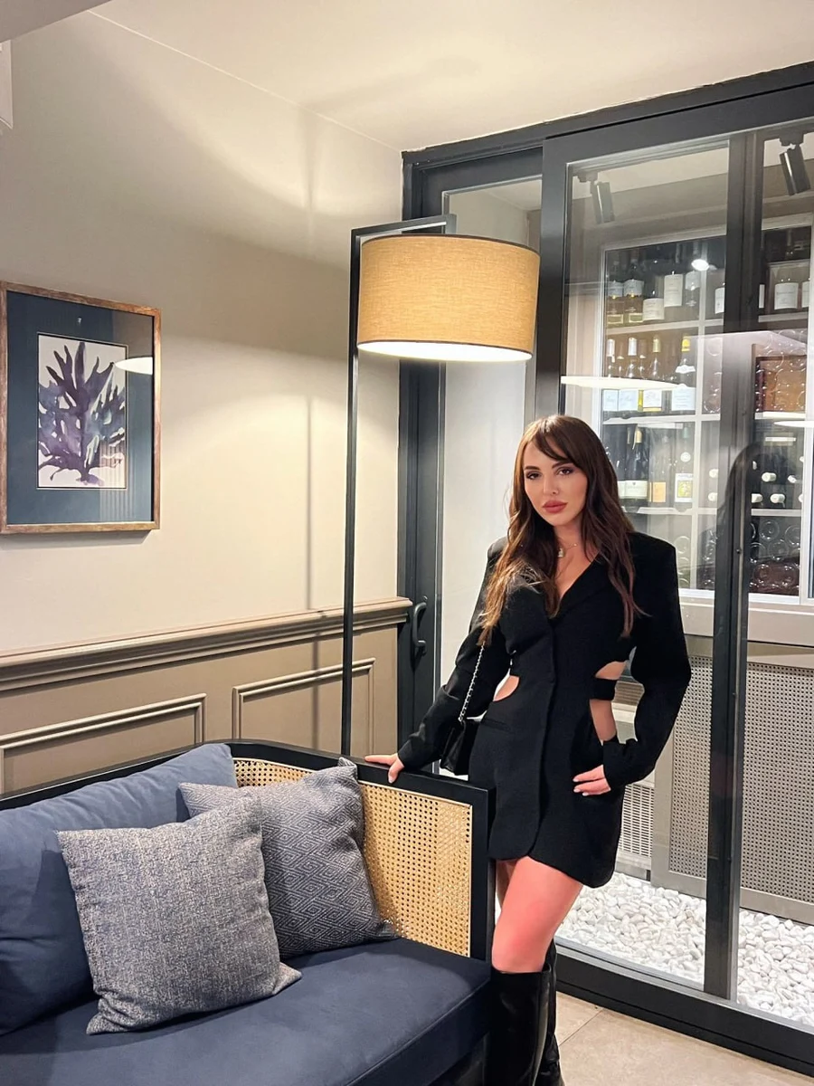 Ayla escort in Rome