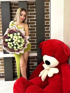 Caroline escort in Milan