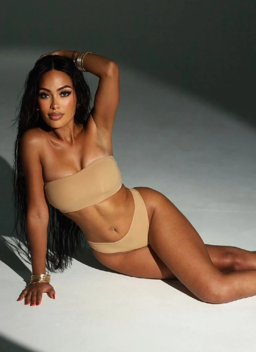 Cassie escort in Milan
