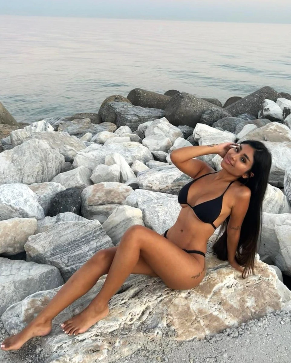 Catalina escort in Milan