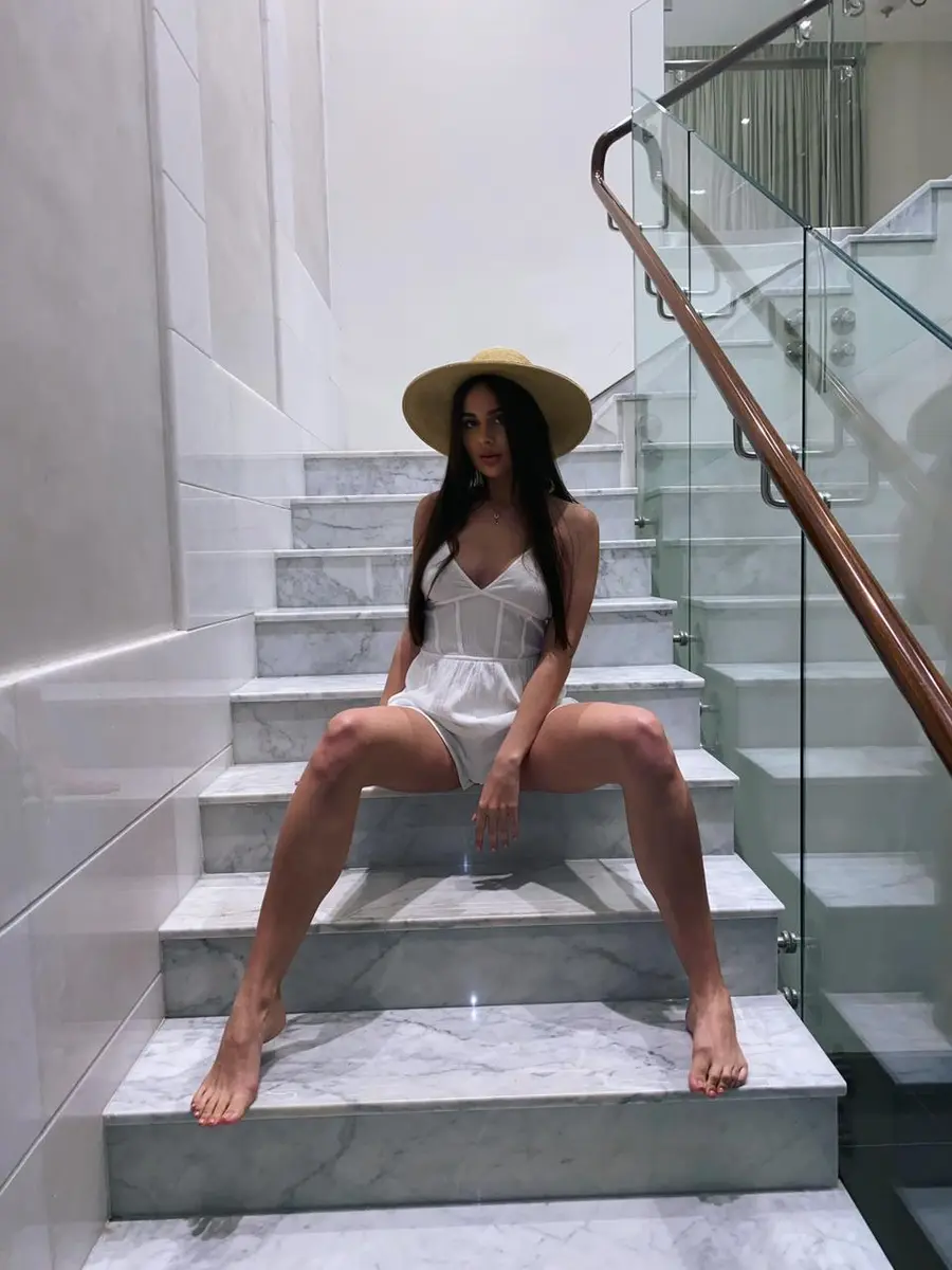 Christina escort in Rome