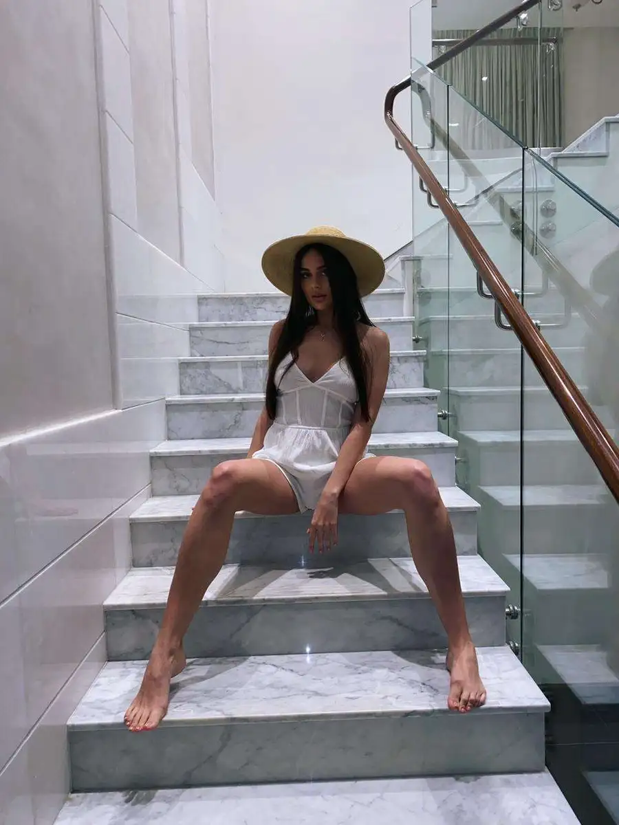 Christina escort in Rome