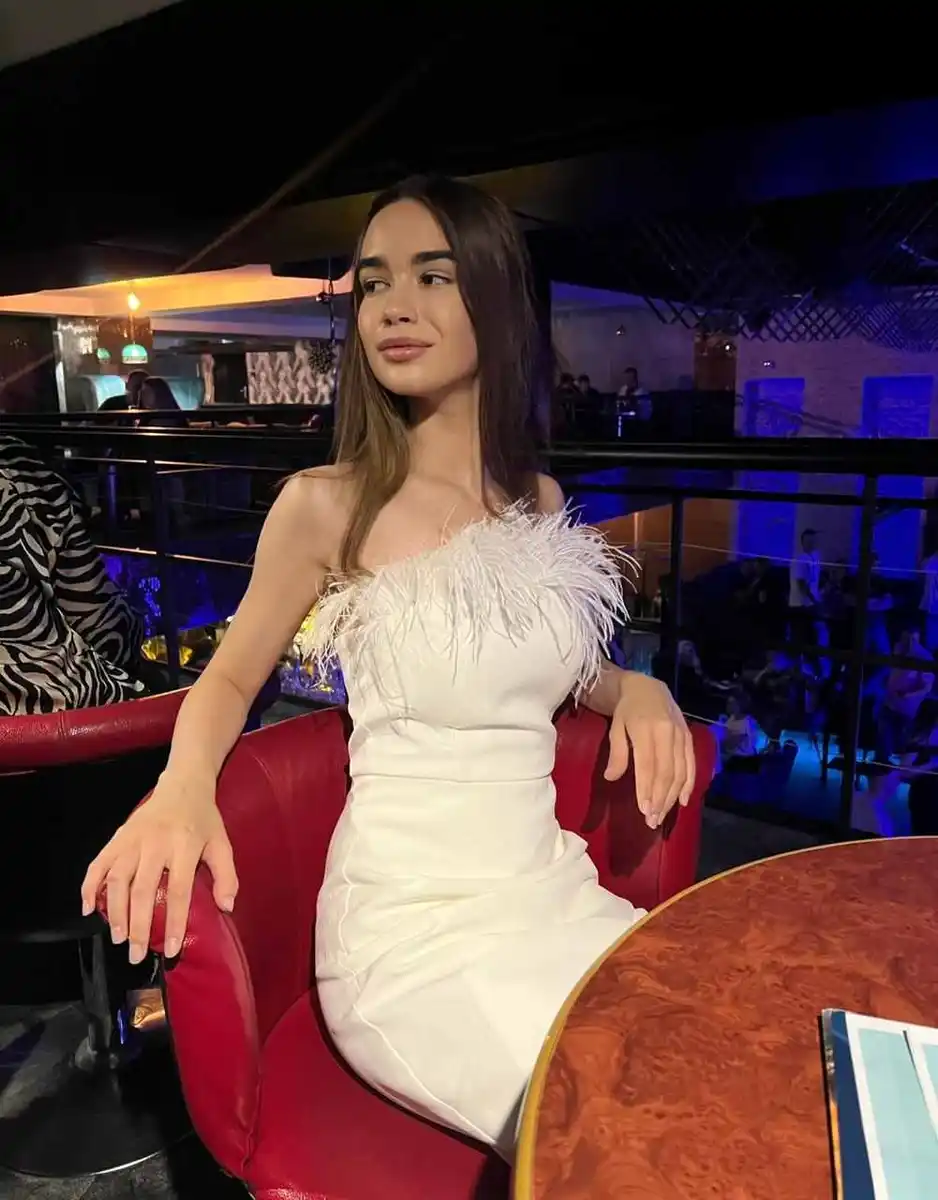 Cleo escort in Rome