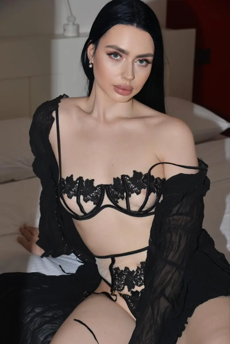 Clodia escort in Milan