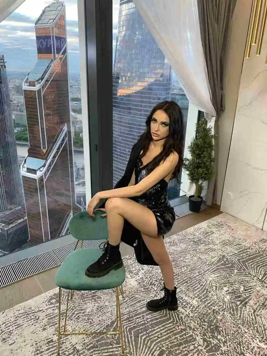 Crystal escort in Rome
