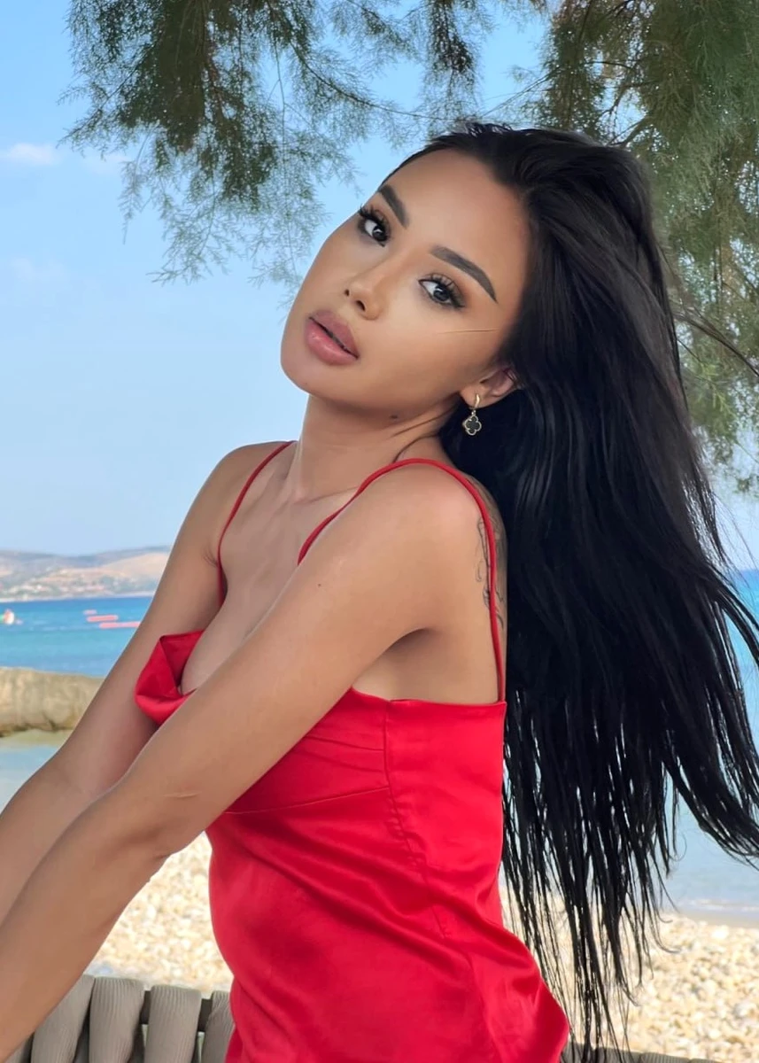 Danelia escort in Milan