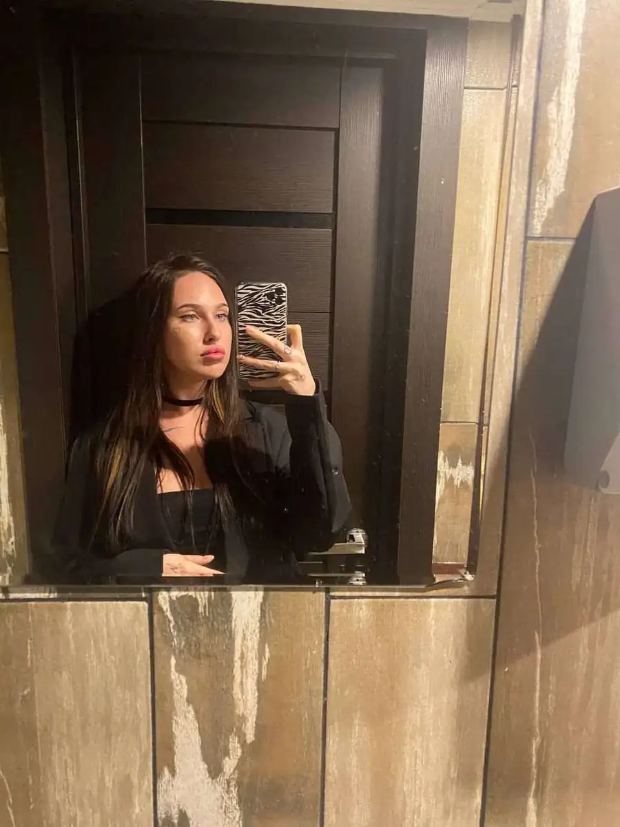 Elice escort in Rome