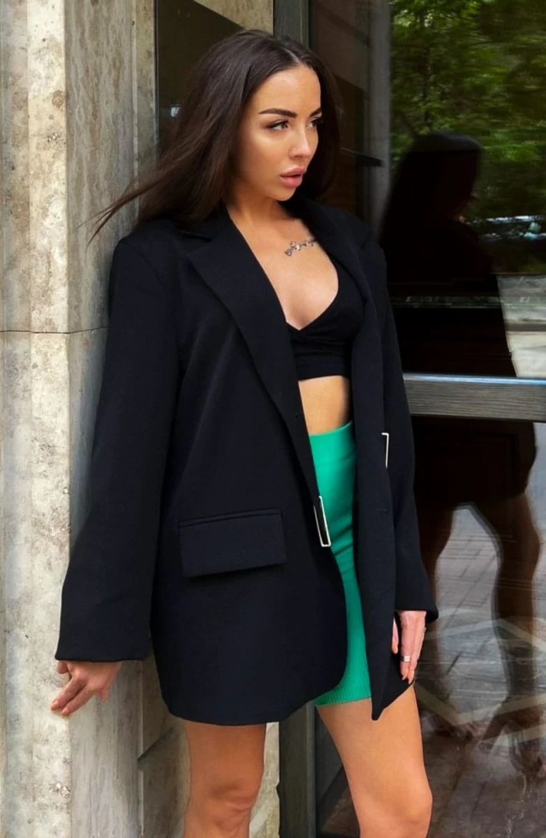 Elizabeth escort in Rome