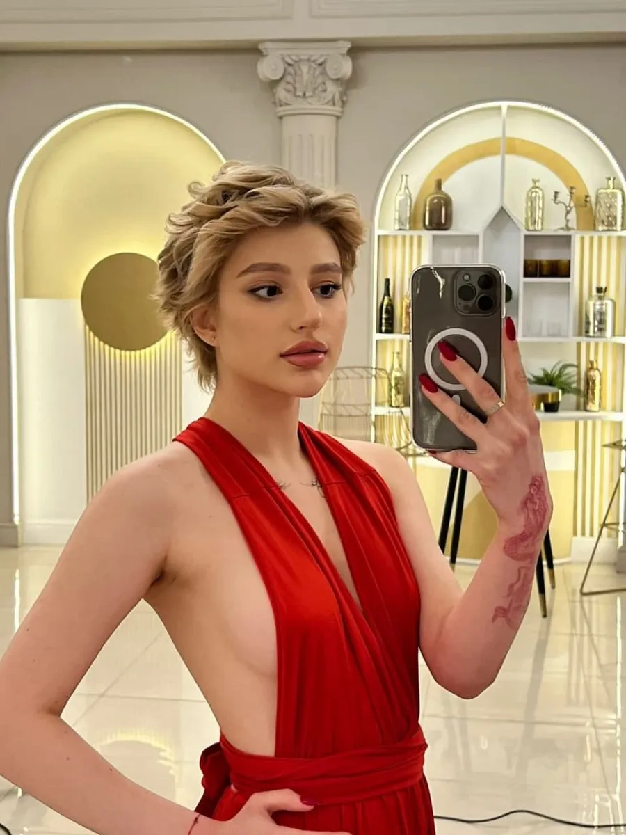 Eseniya escort in Rome