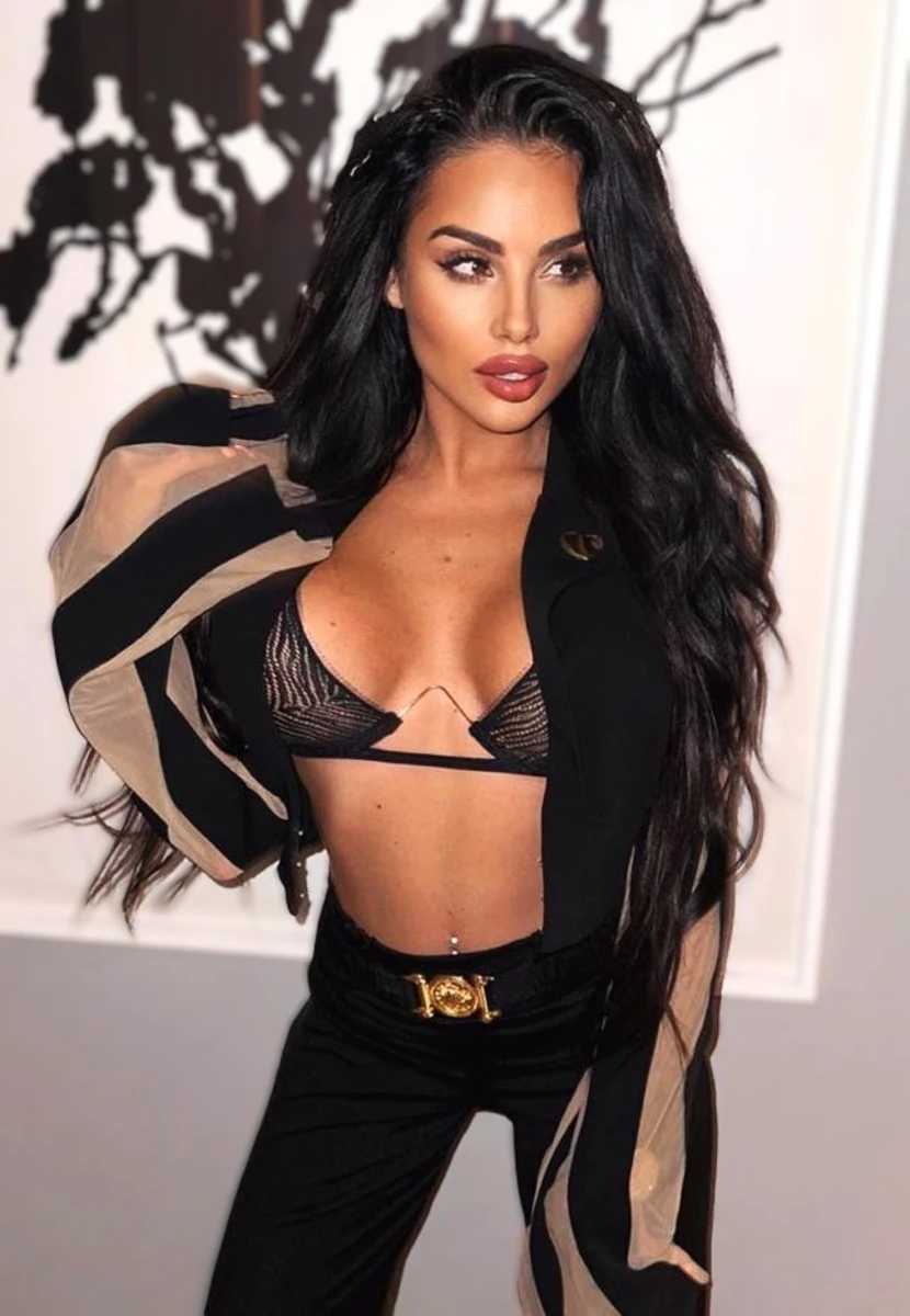 Eva escort in Milan