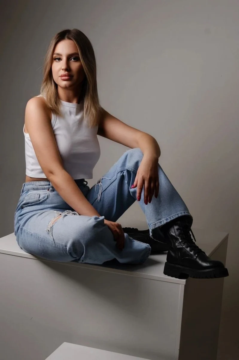 Evelina escort in Rome