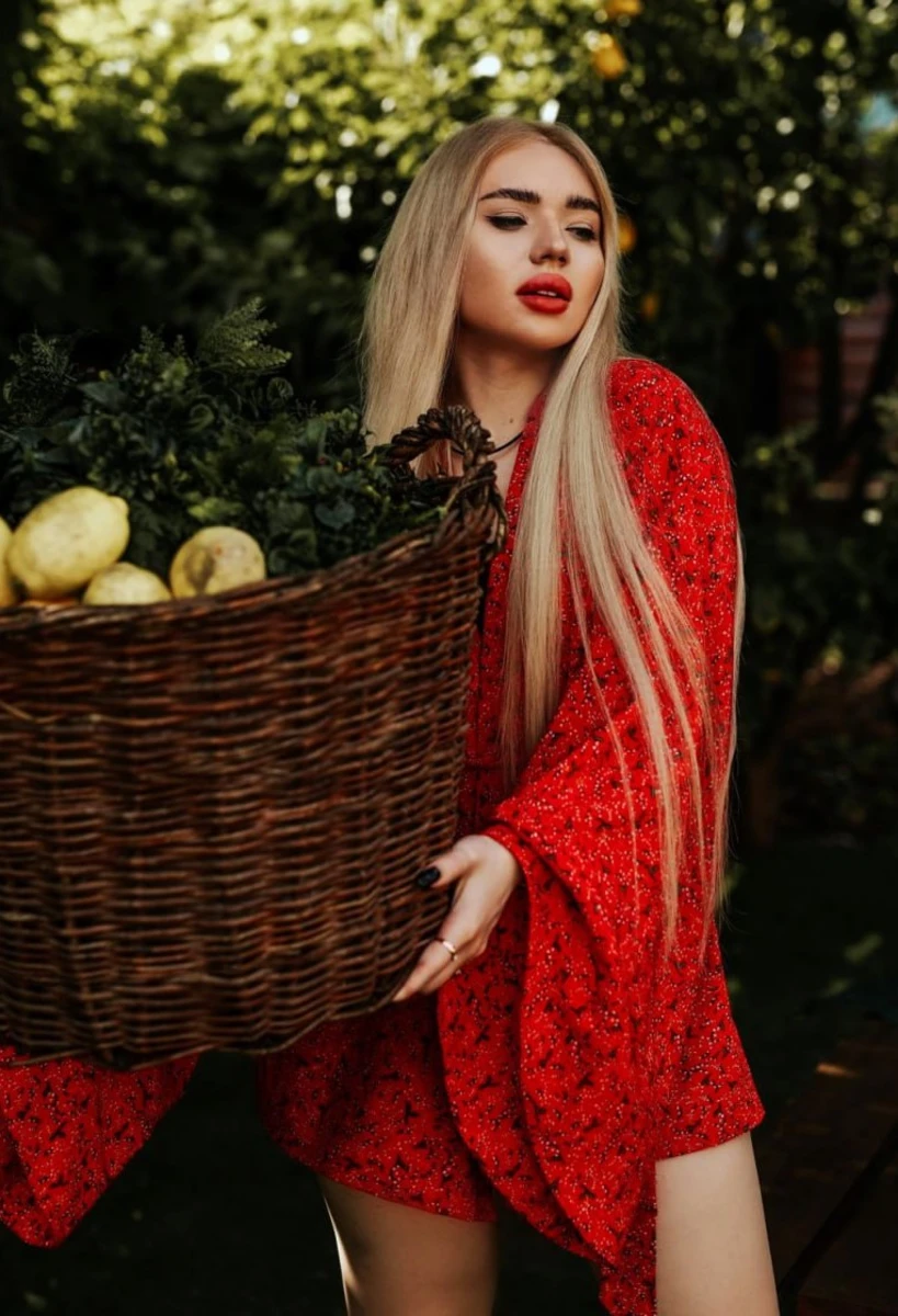 Inessa escort in Milan