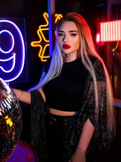 Inessa escort in Milan