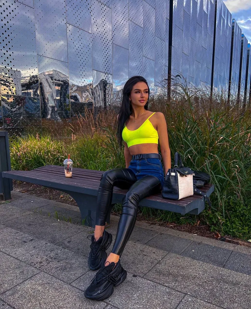 Isabel escort in Rome