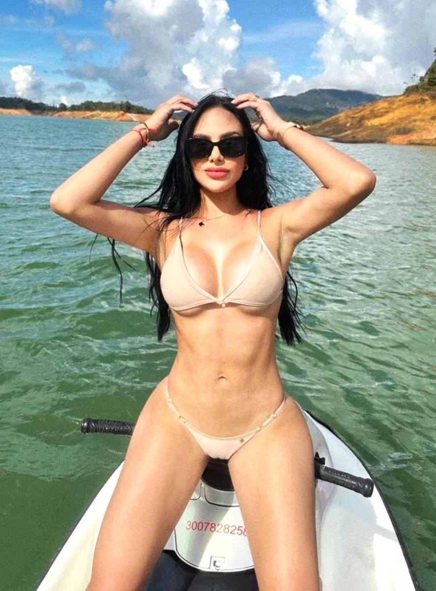 Jade escort in Milan