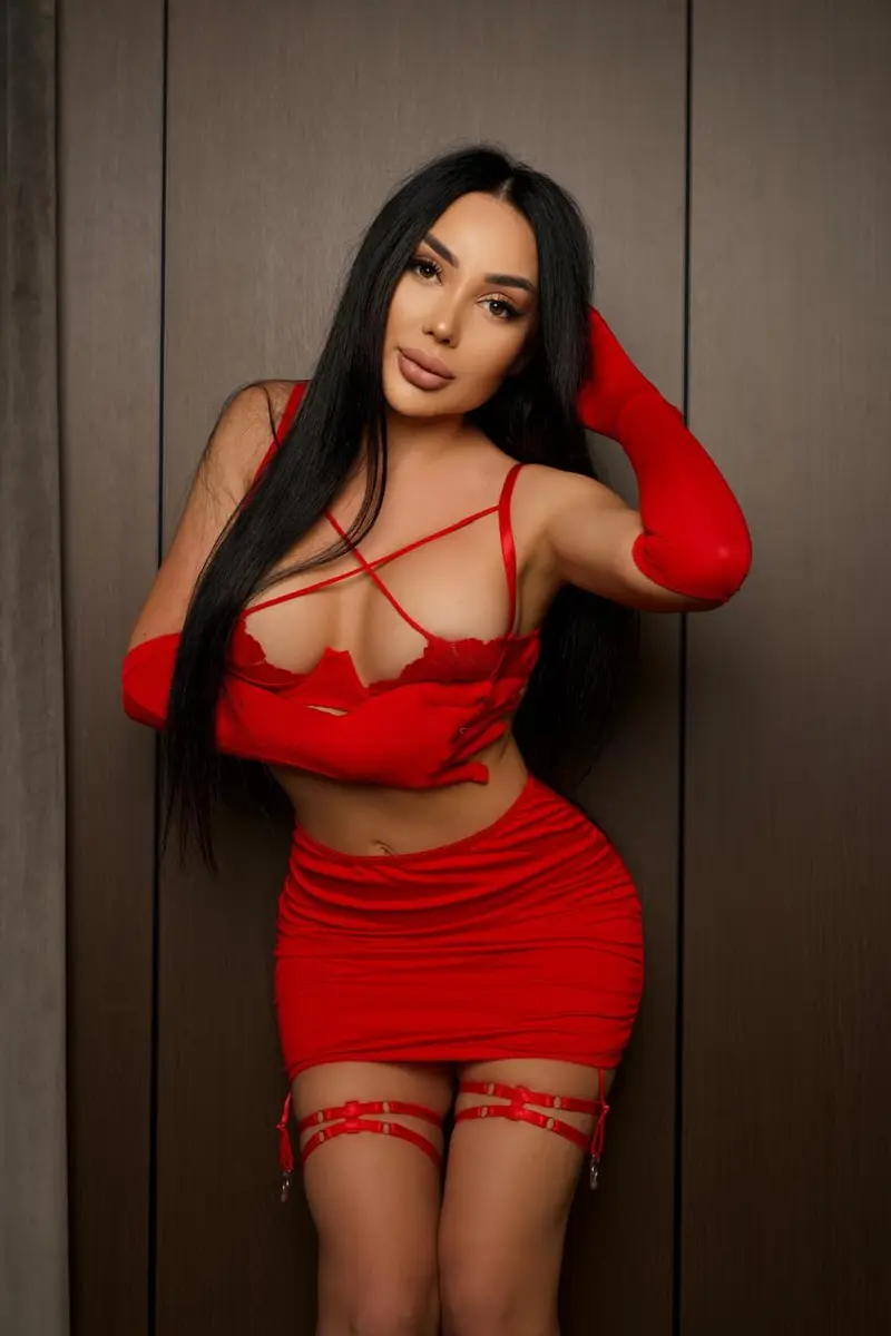 Janna escort in Milan