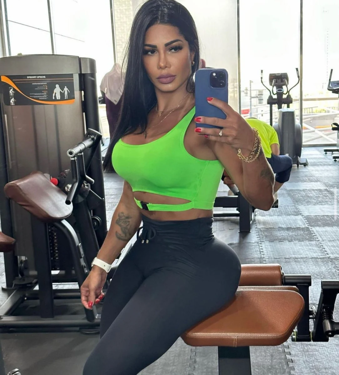 Julianne escort in Rome