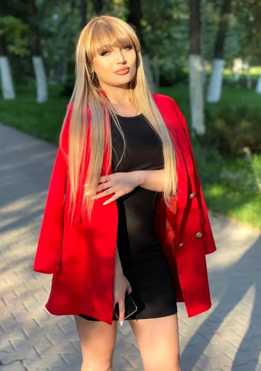 Kami escort in Rome