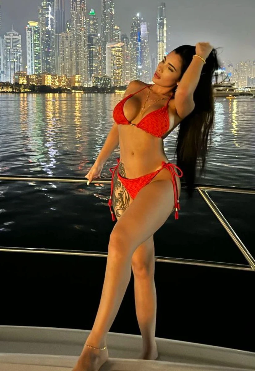 Karen escort in Milan