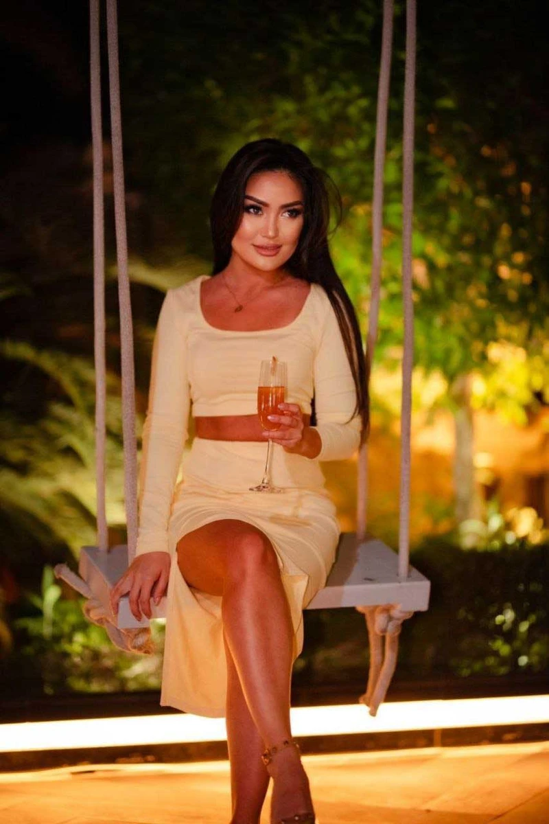 Karina  escort in Rome