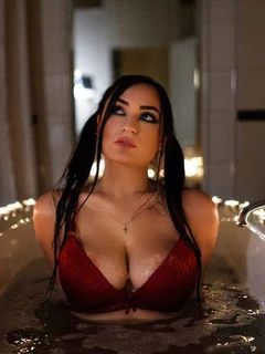 Karina escort in Rome