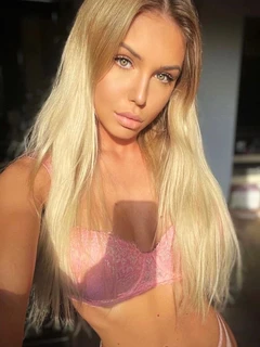 Kinga escort in Milan